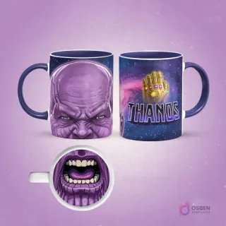 Plantilla de sublimación para taza de Thanos, con su rostro sin máscara enojado y un primer plano de su boca abierta gruñendo con dientes afilados en el interior, asas y borde morados, sobre un fondo de galaxia púrpura.