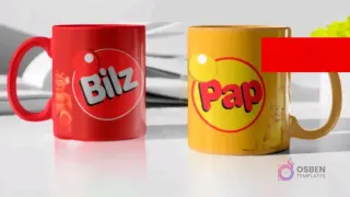 Dos tazas de cerámica sublimadas: una roja brillante con el logo de Bilz y una amarilla brillante con el logo de Pap, bebidas chilenas, en un mockup.