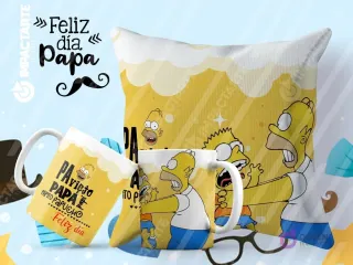 Tazas y cojín de sublimación amarillos con diseño de Homero y Bart Simpson y la frase 'Pa' Viejo Papá Papucho Feliz día' para el Día del Padre.