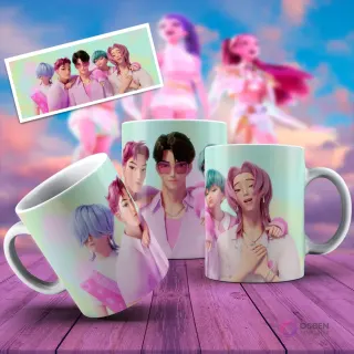 Taza sublimada con personajes masculinos y femeninos de KPOP Demon Hunters en tonos pastel y relajados, con poses amigables