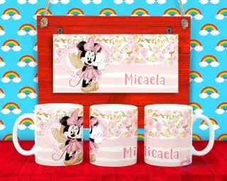 Plantilla para taza de Minnie Mouse con un vestido rosa y el nombre 'Micaela', sobre un fondo floral y de rayas rosadas.