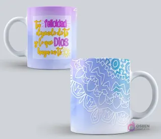Mockup de taza sublimada con la frase 'Tu felicidad depende de ti y lo que DIOS haga en ti' con un fondo degradado de colores pastel y un mandala en la parte trasera.