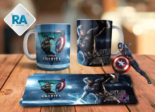Maqueta de taza sublimada con diseño de Capitán América en realidad aumentada, vista frontal y trasera, junto a la plantilla de impresión y una figura 3D del personaje con su escudo.