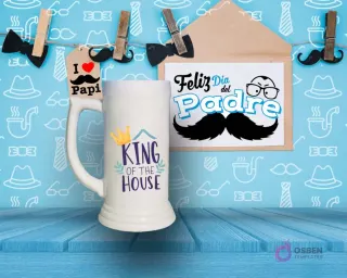 Shoperos blanco con diseño de sublimación 'KING OF THE HOUSE' en azul y morado con una corona dorada, sobre fondo azul con temática del Día del Padre.