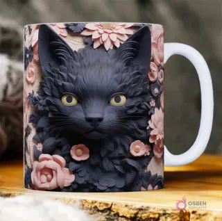 Gato negro de pelo largo con ojos amarillos intensos rodeado de flores de papel rosa 3D.