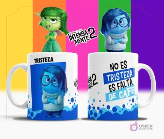 Taza de sublimación blanca con diseño de Tristeza de Intensamente 2, texto 'NO ES TRISTEZA ES FALTA DE CAFÉ' en azul y blanco, fondo multicolor.
