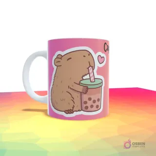 Taza rosa con un capibara tierno bebiendo bubble tea con un pequeño corazón al lado.