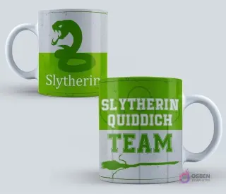 Taza de Harry Potter con el emblema de la serpiente de Slytherin y el texto 'Slytherin Quidditch Team' en verde y blanco