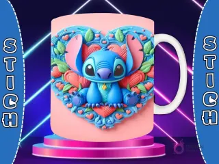 Taza sublimada con diseño 3D de Stitch sentado, rodeado de hojas y flores pastel, con un corazón azul claro de fondo.