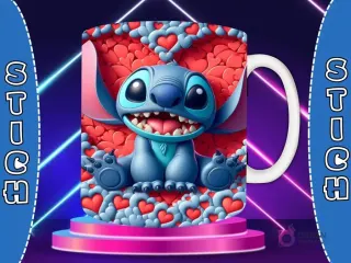 Taza sublimada con diseño 3D de Stitch sentado feliz, fondo de corazón blanco y rosa con muchos corazones en relieve.