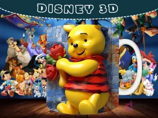 Taza sublimada con diseño 3D de Winnie the Pooh abrazando una rosa, sobre un fondo azul.