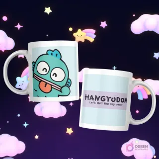 Taza con el rostro de Hangyodon y el texto 'Hangyodon, Let's chill the day away!' en un fondo azul claro.