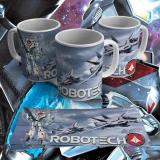 Taza sublimada con diseño de Robotech Valkyrie transformándose y logo en fondo de nubes