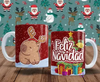 Tazas con capibaras y espíritu navideño. Una taza roja tiene un capibara disfrazado de reno en la nieve. La otra taza muestra 'Feliz Navidad' con un árbol, campanas y regalos de colores.