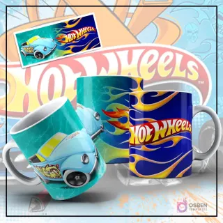 Mockup de taza sublimada con diseño de Hot Wheels, mostrando un clásico Volkswagen Beetle azul claro con graffiti sobre un fondo turquesa texturizado. Otra taza con el logo de Hot Wheels y llamas azules y amarillas, y una imagen plana del diseño del Beetle azul.