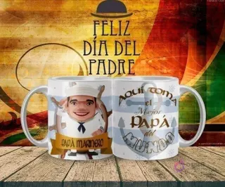Taza sublimada para el Día del Padre con diseño de papá marinero sonriente, gorro de marinero y timón, sobre fondo rústico con el texto 'Feliz Día del Padre' y 'Aquí toma el Mejor Papá del Mundo'.