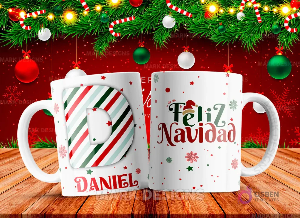 Taza sublimada con la letra D mayúscula en rayas rojas, verdes y blancas, junto al nombre 'DANIEL' y al reverso 'Feliz Navidad' con estrellas y copos de nieve.