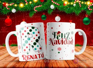 Taza sublimada con la letra R mayúscula en verde y rojo con lunares, junto al nombre 'RENATO' y al reverso 'Feliz Navidad' con estrellas y copos de nieve.