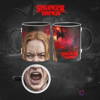 Taza sublimada de Stranger Things con Max Mayfield, rostro concentrado y el reverso con el logo y criaturas del Upside Down, sobre fondo oscuro y rojo.