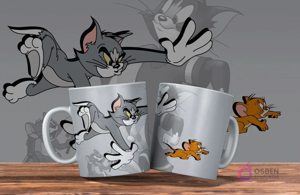 Dos tazas blancas con diseño de Tom y Jerry. Una con Tom saltando, la otra con Jerry corriendo. Fondo con siluetas grises.