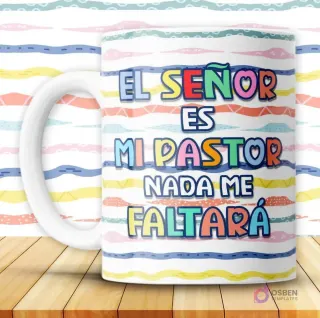 Taza blanca con mensaje cristiano 'El Señor es mi pastor nada me faltará' en letras coloridas sobre fondo de rayas vibrantes