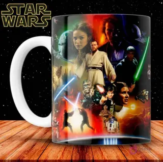 Taza de sublimación con collage de personajes de la trilogía precuela de Star Wars, incluyendo a Anakin, Obi-Wan y Padmé.