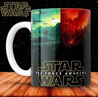 Taza de sublimación negra con póster de Star Wars: El Despertar de la Fuerza y el logo de la película.