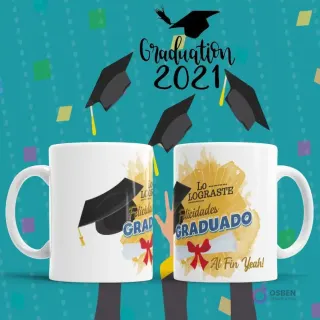 Dos tazas de sublimación con diseño moderno dorado y mensajes de celebración 'Lo lograste Felicidades GRADUADO' y 'Al Fin Yeah!'.
