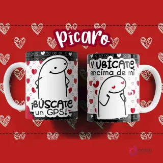 Taza Flork blanca con diseño de personaje Flork y frase "¡Búscate un GPS!" en el lado izquierdo y "Y ubícate encima de mí" en el lado derecho, sobre fondo rojo de corazones.