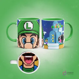 Taza de sublimación de Luigi Bros. pixelado con gorra verde y escena de Super Mario World en el reverso, interior con boca de Luigi, sobre fondo verde claro.