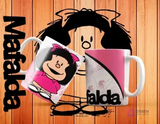 Dos tazas blancas de sublimación con diseños de Mafalda. Una muestra a Mafalda sonriendo con un fondo rosa pálido, y la otra un diseño geométrico rosa y negro con el nombre 'Mafalda' en grande.