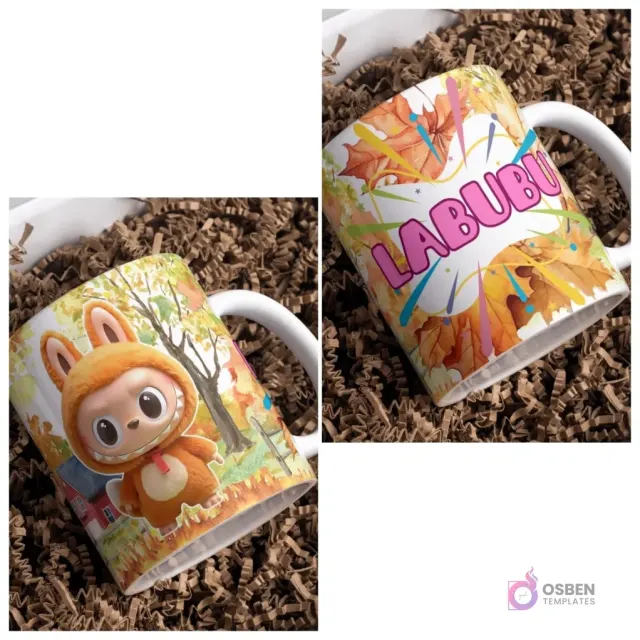 Taza sublimada con Labubu disfrazado de zorro en paisaje otoñal, junto a taza con logo Labubu y hojas de otoño flotando sobre fondo marrón.
