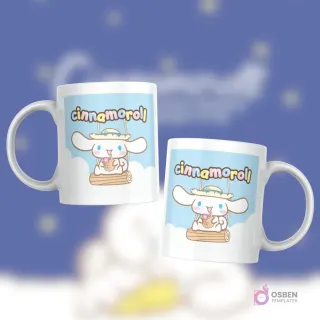 Taza blanca con diseño de Cinnamoroll sentado en un columpio de madera, comiendo un helado, con cielo celeste y nubes.