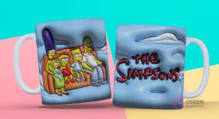 Taza sublimada con plantilla 3D de Los Simpson en el sofá y su logo