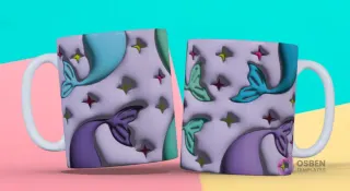 Taza 3D con diseño de colas de sirena en tonos morados, turquesas y estrellas sobre fondo lila pastel