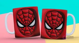 Taza 3D con diseño de la máscara de Spiderman en relieve rojo y negro, ocupando toda la superficie