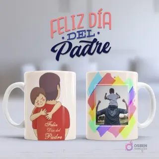 Mockup taza sublimada Día del Padre con ilustración emotiva de padre e hijo abrazándose y espacio para foto personalizada con marco abstracto