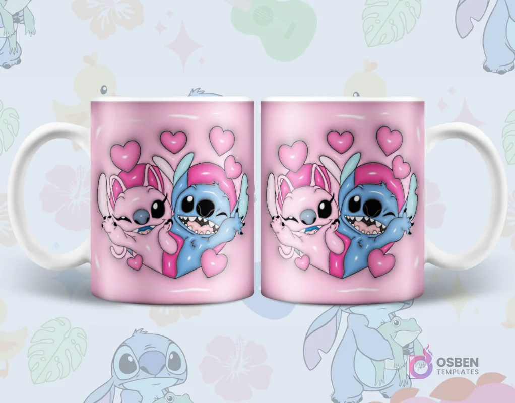 Par de tazas sublimadas con diseños 3D inflados de Stitch y Angel de espaldas, rodeados de corazones flotantes sobre fondo rosa degradado con detalles de hojas.