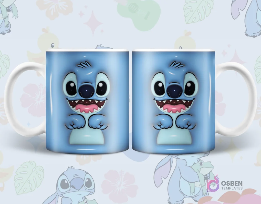 Par de tazas sublimadas con primer plano del rostro 3D inflado de Stitch, sonriendo ampliamente y mostrando sus dientes, sobre fondo azul claro con motivos tropicales.