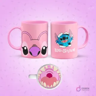 Mockup de taza de sublimación rosa con diseño de Angel de Lilo & Stitch. Un lado muestra el rostro de Angel, el otro a Stitch rasgando la taza con el logo 'Lilo & Stitch'. El fondo de la taza revela la boca abierta de Angel con dientes y lengua rosada.
