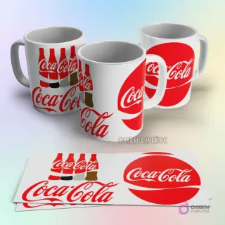 Taza de sublimación Coca-Cola con diseño de múltiples botellas clásicas de refresco y logo en rojo sobre fondo blanco