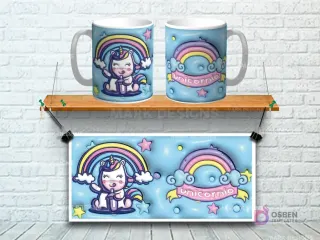 Taza sublimada con diseño 3D de unicornio kawaii con arcoíris y estrellas sobre fondo azul