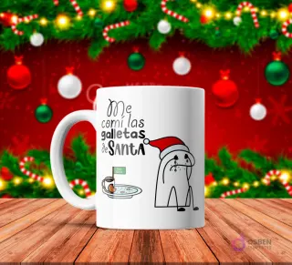 Taza de sublimación blanca con Flork llorando con gorro de Santa, junto a un plato de galletas mordidas y un letrero 'Para Santa', texto 'Me comí las galletas de SANTA' con fondo navideño.