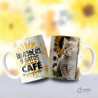Mockup de dos tazas, una con diseño de gatito atigrado gris de ojos azules entre girasoles y otra con frase 'GIRASOLES Y GATOS HACEN QUE MI CAFÉ SEA PERFECTO'.