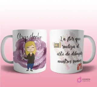 Mug mockup con diseño de arquitecta caricaturizada de cabello rubio con traje negro, sosteniendo planos, sobre fondo abstracto morado con brillos y frase 'La flor que realiza el arte de dibujar nuestros sueños'.