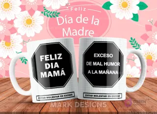 Par de tazas personalizadas para mamá con mensaje divertido: 'Exceso de mal humor a la mañana' con fondo floral