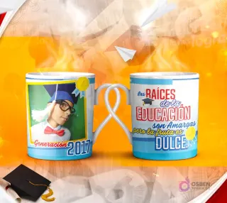 Dos tazas mockup de graduación, una con espacio para foto del graduado 'Generación 2017' y otra con la frase 'Todos los sueños se pueden volver Realidad si tenemos Coraje de perseguirlos'.