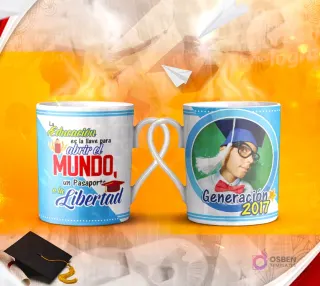 Dos tazas mockup de graduación, una con espacio para foto del graduado y otra con la frase 'LA Educación ES CONVERTIR ESPEJOS EN VENTANAS'.