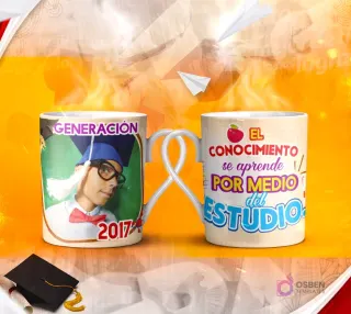 Dos tazas mockup de graduación, una con espacio para foto del graduado 'Generación 2017' y otra con la frase 'LA EDUCACIÓN es LA LLAVE para Abrir el Mundo' con diseño minimalista.