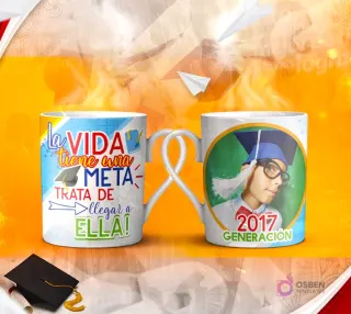 Dos tazas mockup de graduación, una con espacio para foto del graduado y otra con la frase 'NADIE deja de LLEGAR cuando de verdad se lo PROPONE!'.